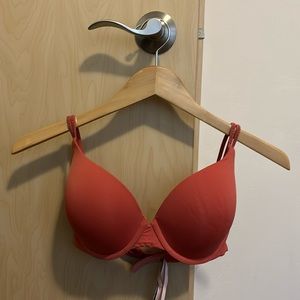Victoria’s Secret T-Shirt Push Up Full Coverage Bra
